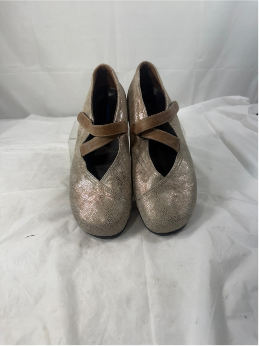 Wolky Passion size 39 8.5 Beige Snake Embossed Leather CrissCross Comfor